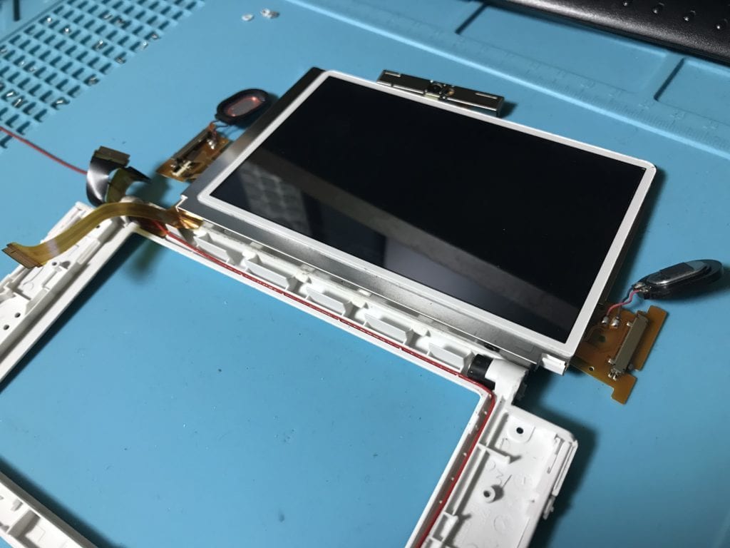 Newニンテンドー3DSの上の液晶画面の交換